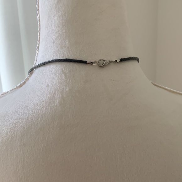 Modern silver colored necklace with tiny beads - Picture 4 of 7